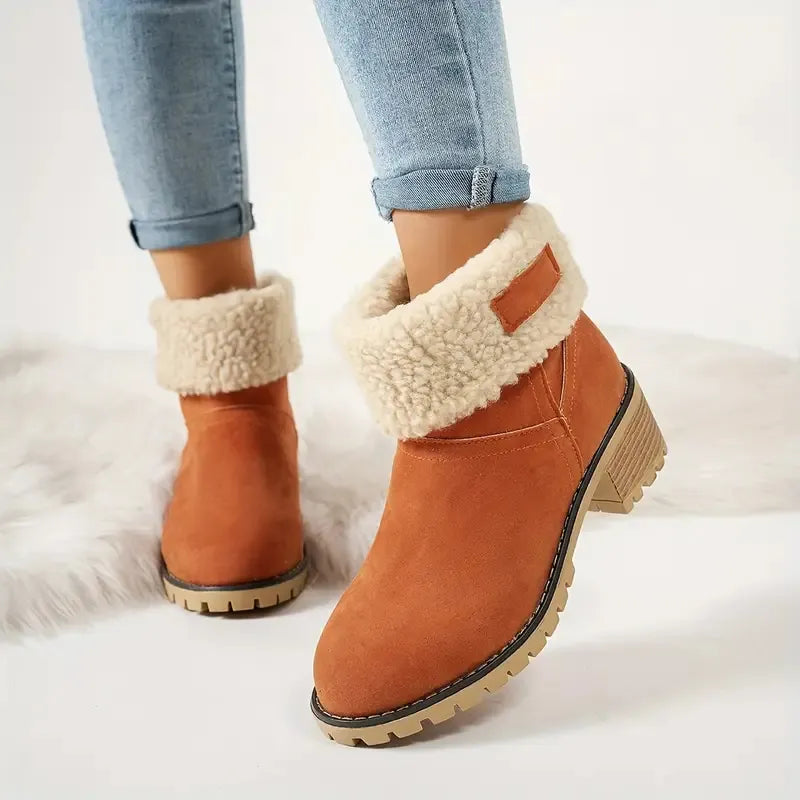 NovaBoots™ - Stivali in camoscio con risvolto in montone